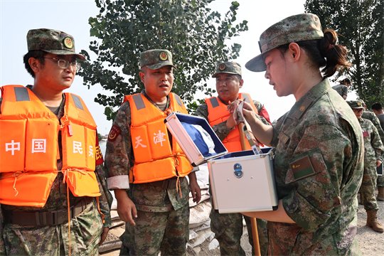 武警官兵