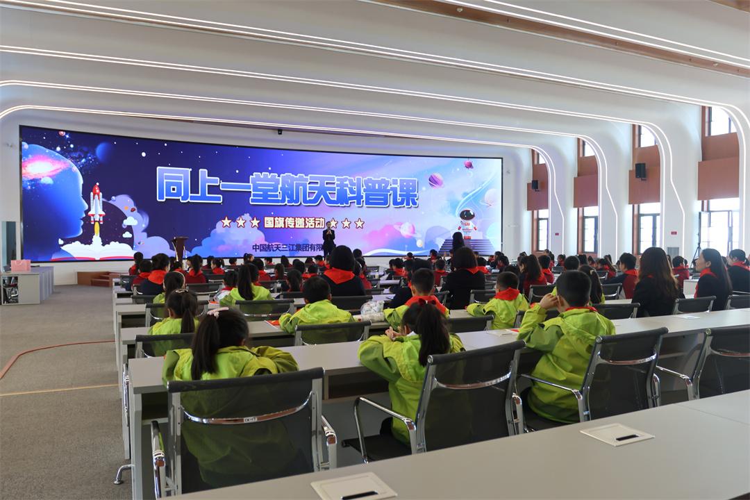 武汉市新洲区双柳街中心小学