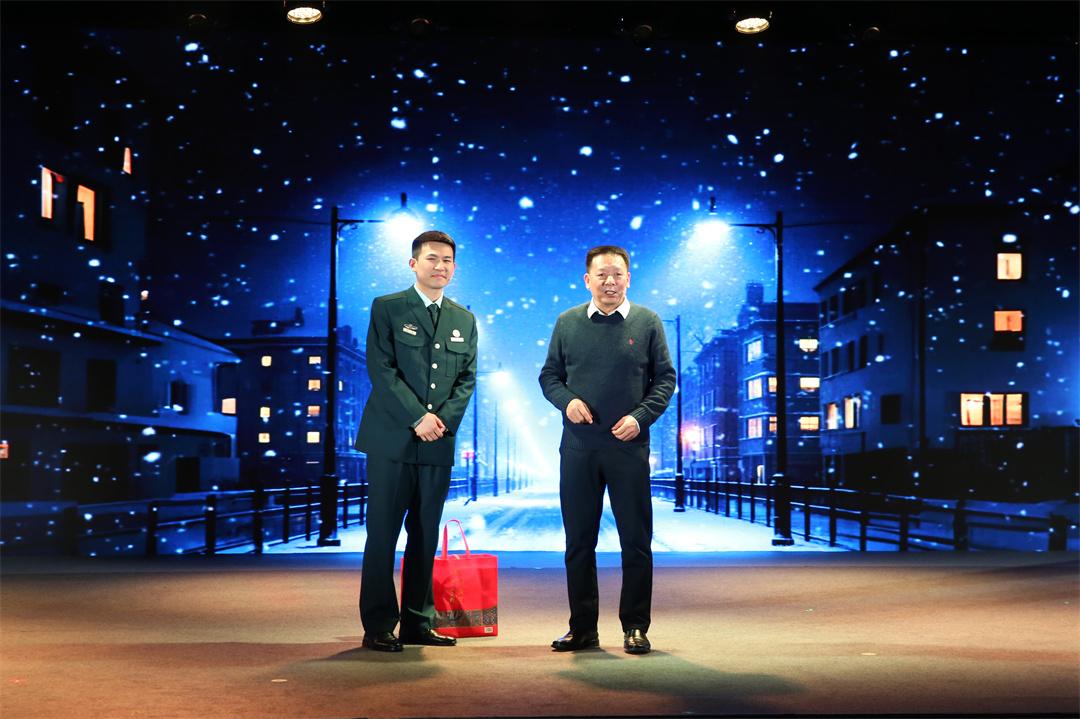5个故事分别从不同侧面反映官兵员工在