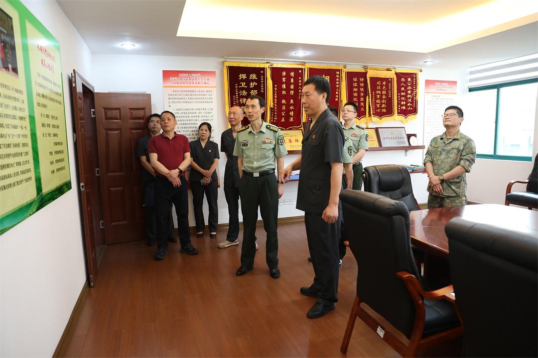 与会各方就部队法律需求