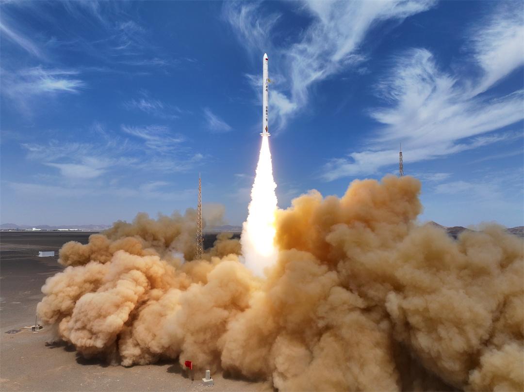 将搭载的恩施硒都山泉号卫星顺利送入预