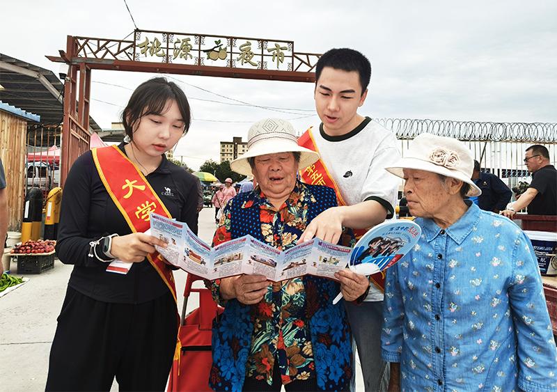 用乡音土话和接地气的小故事